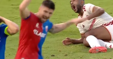 Watch the terrifying moment Ayoub El Kaabi was injured, leaving everyone in the stadium frightened and terrified, as no one could bear to see what happened to the Moroccan player!