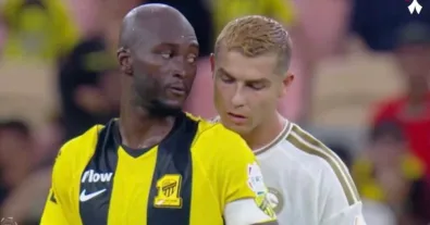 The Al Ittihad coach sent a note of instructions to the Portuguese Pereira in the final minutes of the Clasico, so look at Ronaldo’s surprising reaction that quickly became the talk of the world.