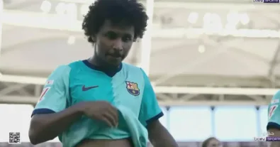 WATCH the INSANE and BIZARRE kick performed by Karim Adeyemi against Levante in La Liga!