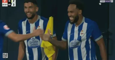 WATCH: Gabonese star Aubameyang makes history and takes advantage of the first case of amnesia in La Liga to score a bizarre and CRAZY goal in the final seconds against Villarreal!!