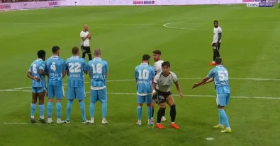 Watch the bizarre free kick that has left scientists, experts, and analysts completely baffled, with no explanation to this day after what the Korean player did in this hilarious scene!